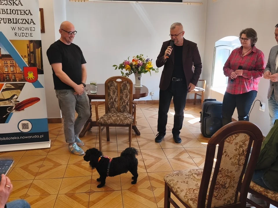 Inauguracja Festiwalu Dzieje Się w Nowej Rudzie. Marek Margielewski, prof. Jan Miodek i Sigit Band w MBP [galeria]