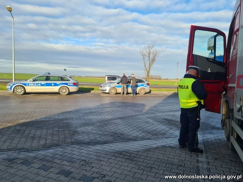 Akcja dolnośląskich policjantów na autostradzie A4 trwa