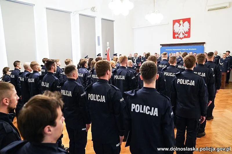 Kolejni dolnośląscy policjanci złożyli ślubowanie - Zdjęcie główne