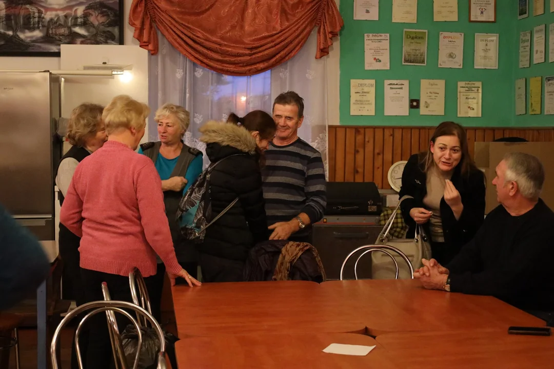 Gmina Szczytna. Warsztaty "Ozdoby Bożonarodzeniowe" w Wolanach [galeria]