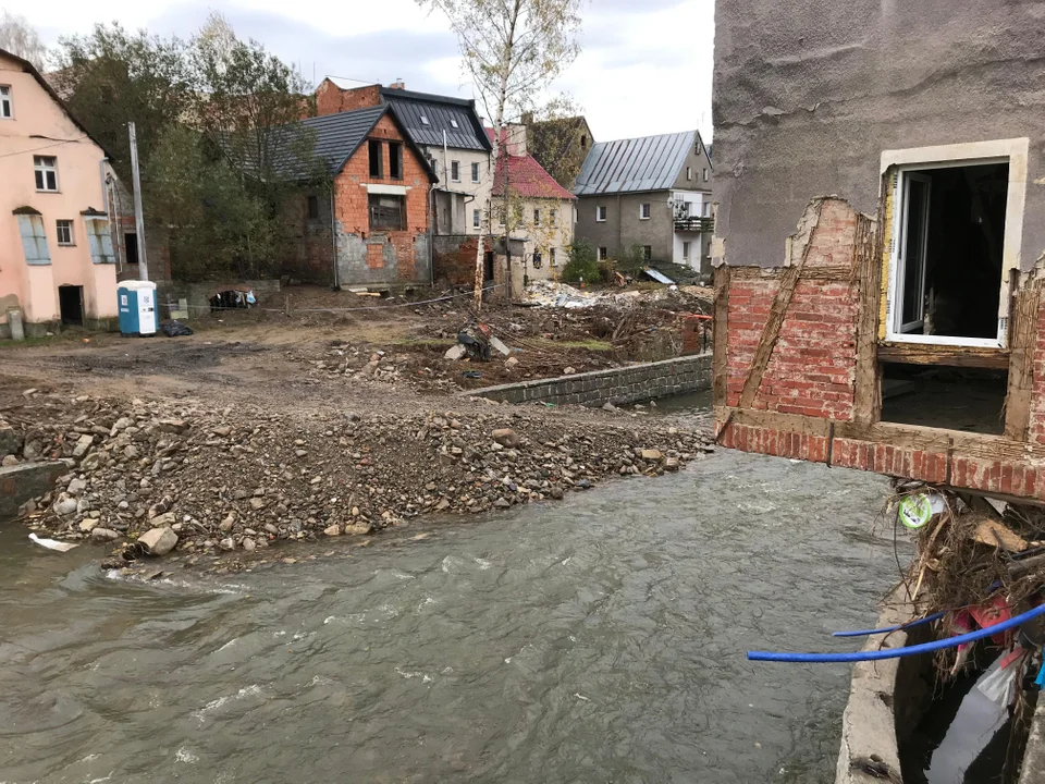 Lądek-Zdrój. Tak wygląda miasto 4 tygodnie po powodzi [zdjęcia]