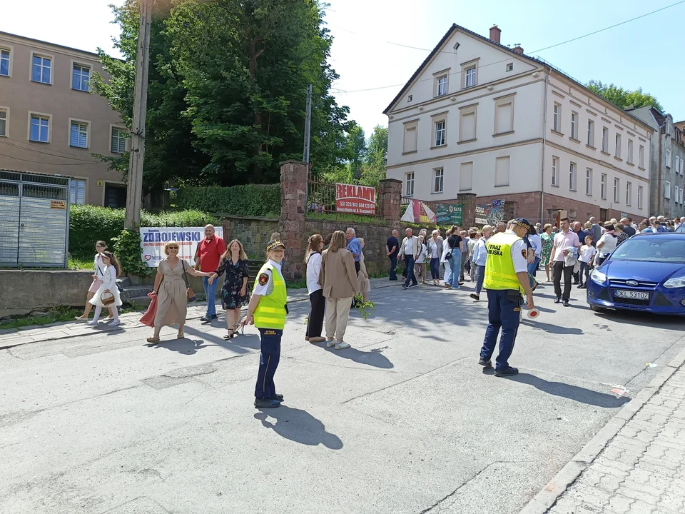 Boże Ciało w Nowej Rudzie. Ulicami przeszła uroczysta procesja [galeria]