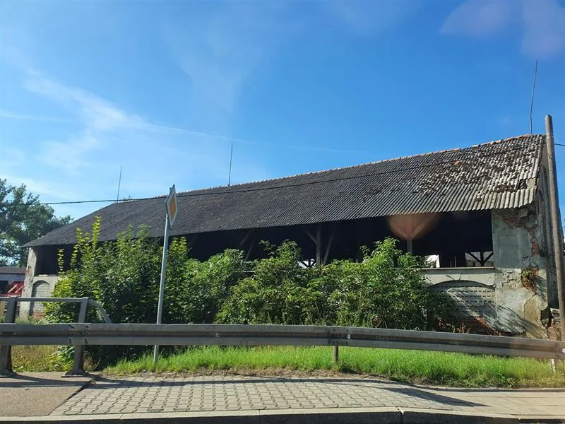 Szalejów Górny. Duża działka z zabudową nawet o 300 tys. zł taniej