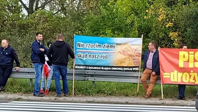 Ząbkowice Śląskie. Rolniczy protest na ósemce [FOTO, WYWIAD] - Zdjęcie główne