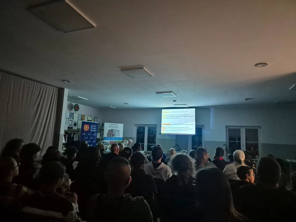 Jugów. Drugie warsztaty astronomiczne w Gminnym „Klubie Seniora” [galeria]