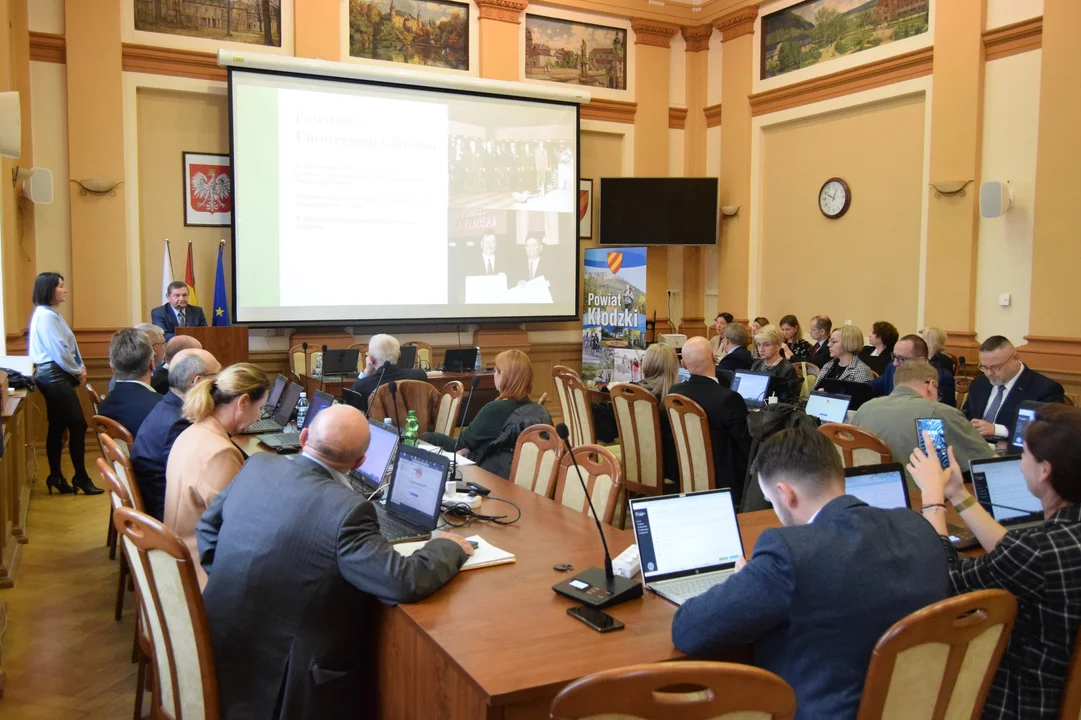 O Euroregionie Glacensis na sesji Rady Powiatu Kłodzkiego