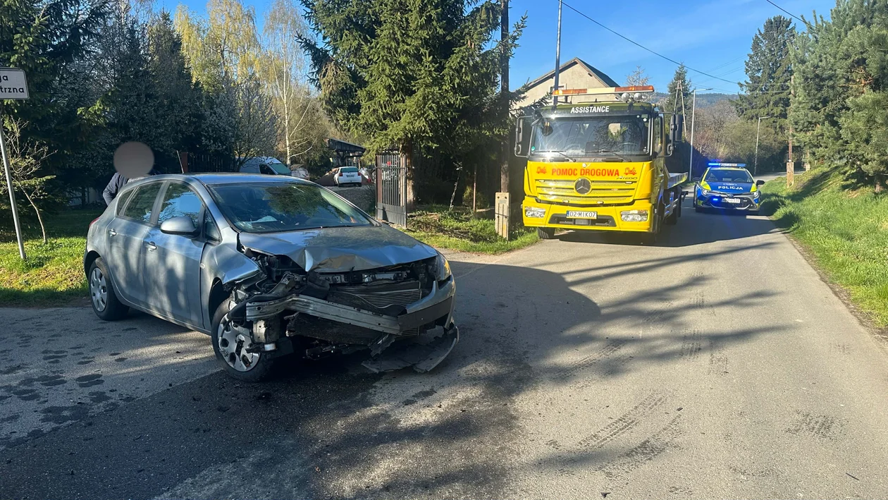 Stara Łomnica - zderzenie dwóch pojazdów