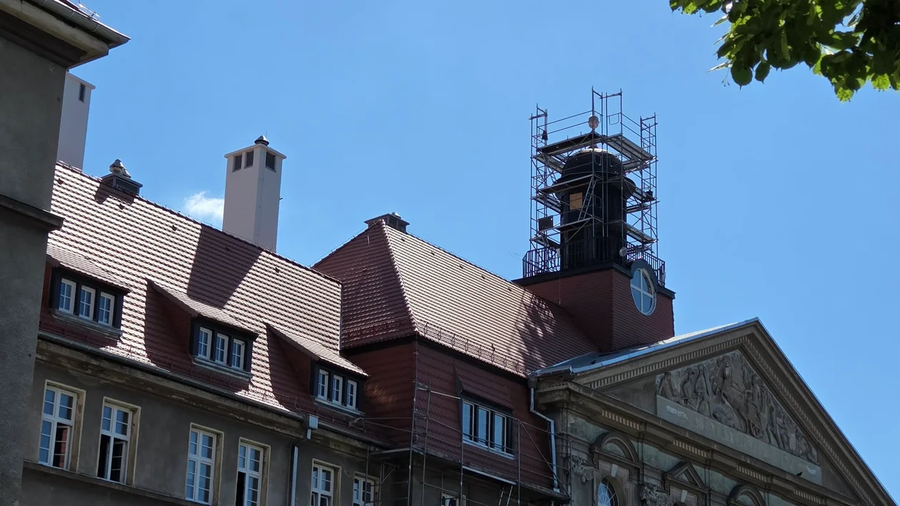 Termomodernizacja liceum w Ząbkowicach Śląskich zbliża się do końca [galeria]