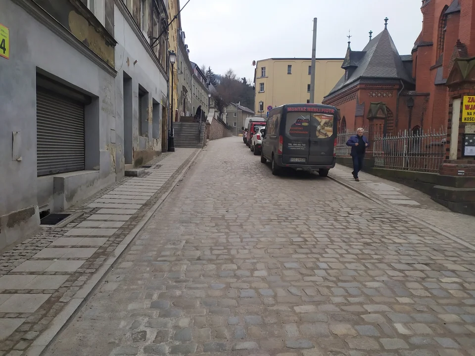 Nowa Ruda. Zakończono remont ulic Kościelnej i Martwej [zdjęcia]