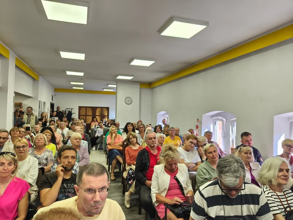 Inauguracja Festiwalu Dzieje Się w Nowej Rudzie. Marek Margielewski, prof. Jan Miodek i Sigit Band w MBP [galeria]