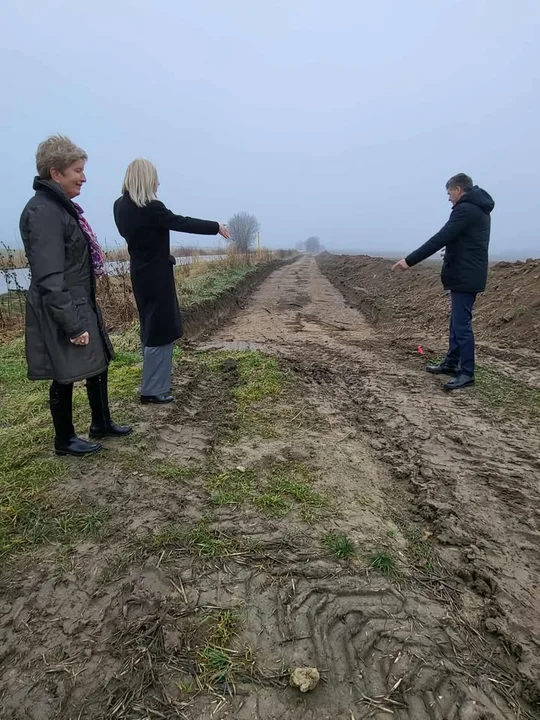 Nowa, bezpieczna trasa dla rodzin i rowerzystów. Ruszyła przełomowa inwestycja w Powiecie Ząbkowickim