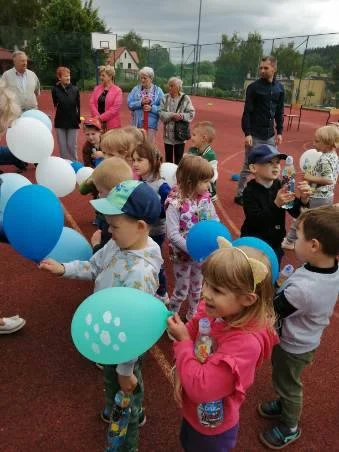 Seniorzy kontra dzieci – międzypokoleniowe zawody sportowe w Polanicy-Zdroju [galeria]