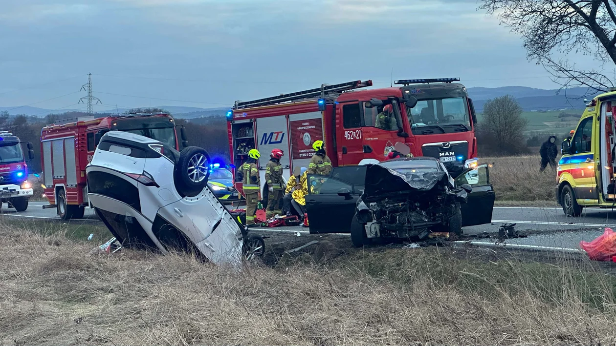 Bystrzyca Kłodzka - wypadek dwóch aut na K33