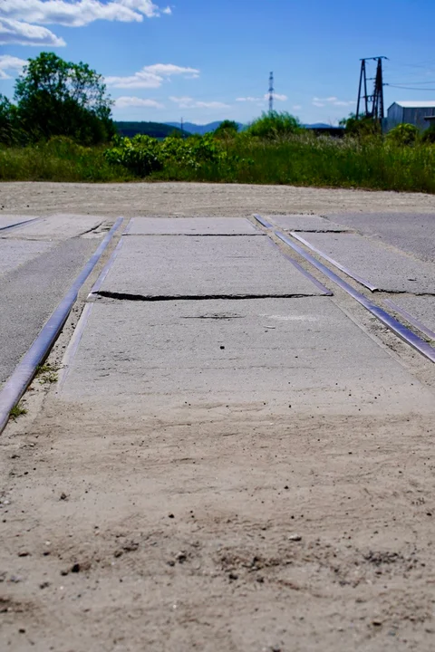 Kolej wraca po 30 latach. Ruszają prace na linii Marciszów – Bolków – Strzegom