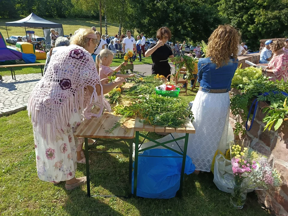 Niedzielne uroczystości odpustowe i piknik na Górze Świętej Anny w Nowej Rudzie [galeria]