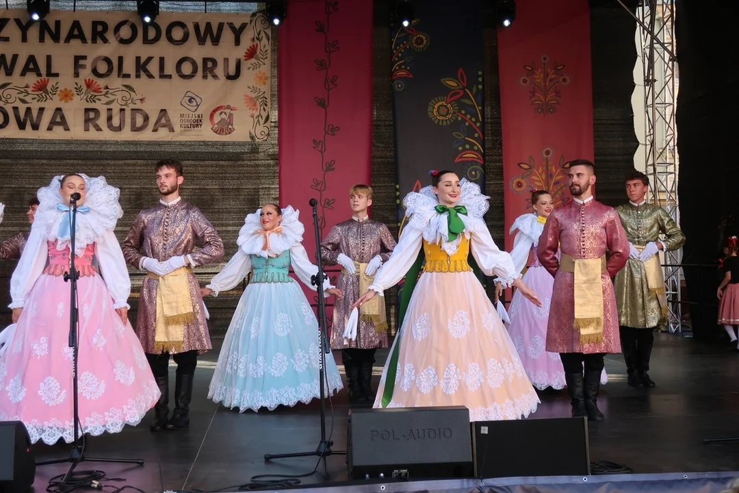 Nowa Ruda. Rozpoczął się Międzynarodowy Festiwal Folkloru [galeria]