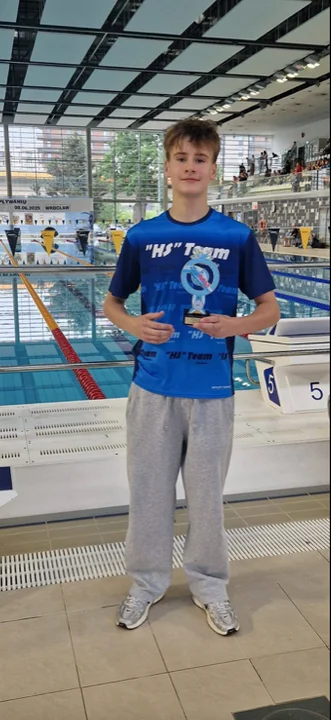 Kłodzko. Medale, statuetki i ogromne emocje – finał Dolnośląskiej Ligi Pływackiej SWIM MANIA z udziałem HS Team Kłodzko