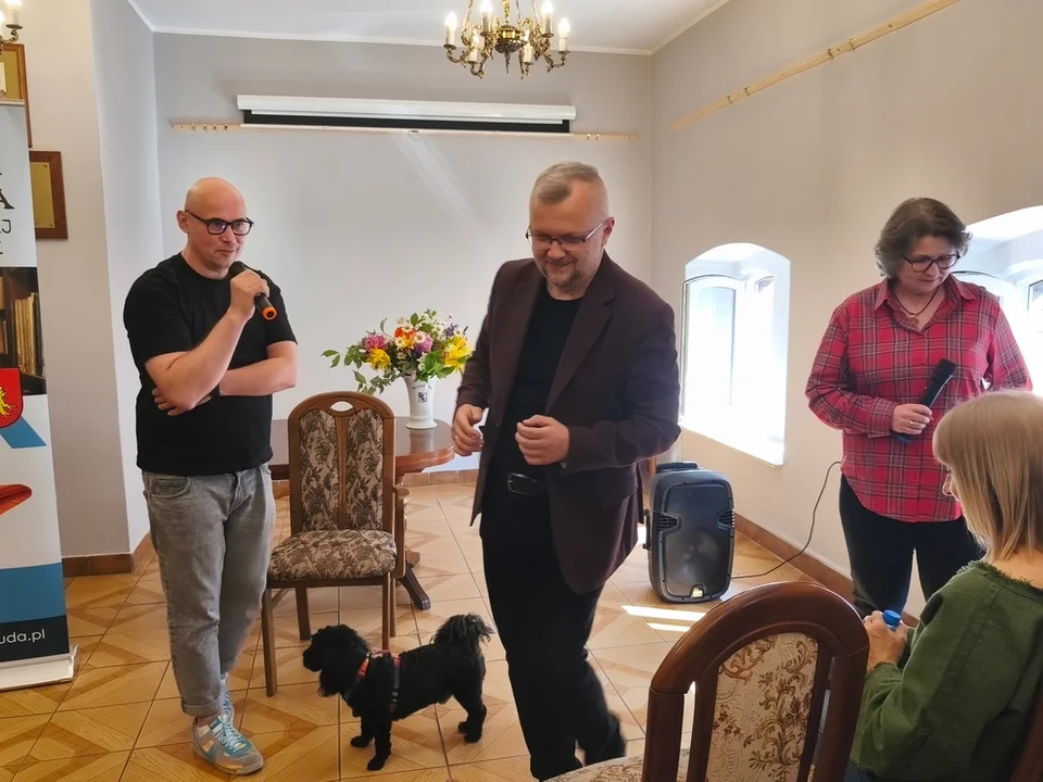 Inauguracja Festiwalu Dzieje Się w Nowej Rudzie. Marek Margielewski, prof. Jan Miodek i Sigit Band w MBP [galeria]