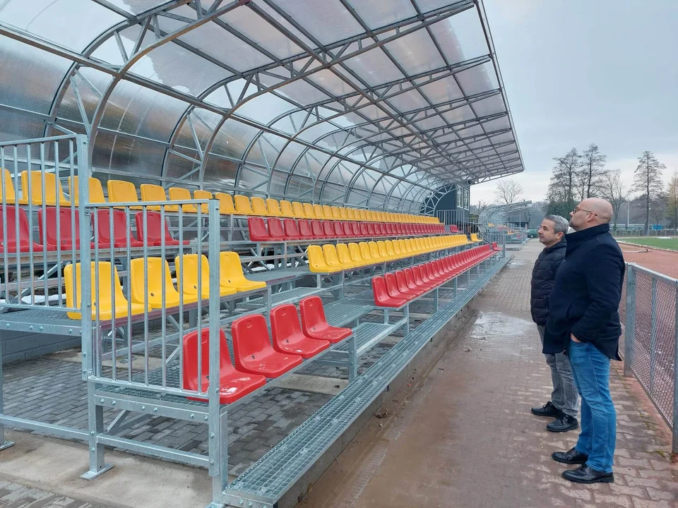 Nowe trybuny na kłodzkim stadionie