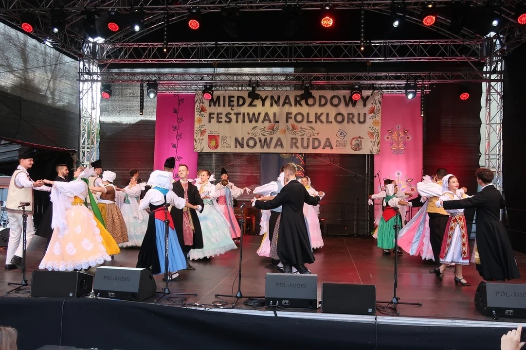 Nowa Ruda. Finał 30. Międzynarodowego Festiwalu Folkloru