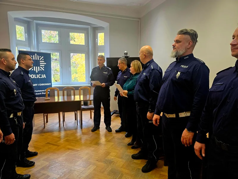 ZĄBKOWICCY POLICJANCI Z AWANSAMI I WYRÓŻNIENIAMI! TO DOWÓD PROFESJONALIZMU I PASJI DO SŁUŻBY