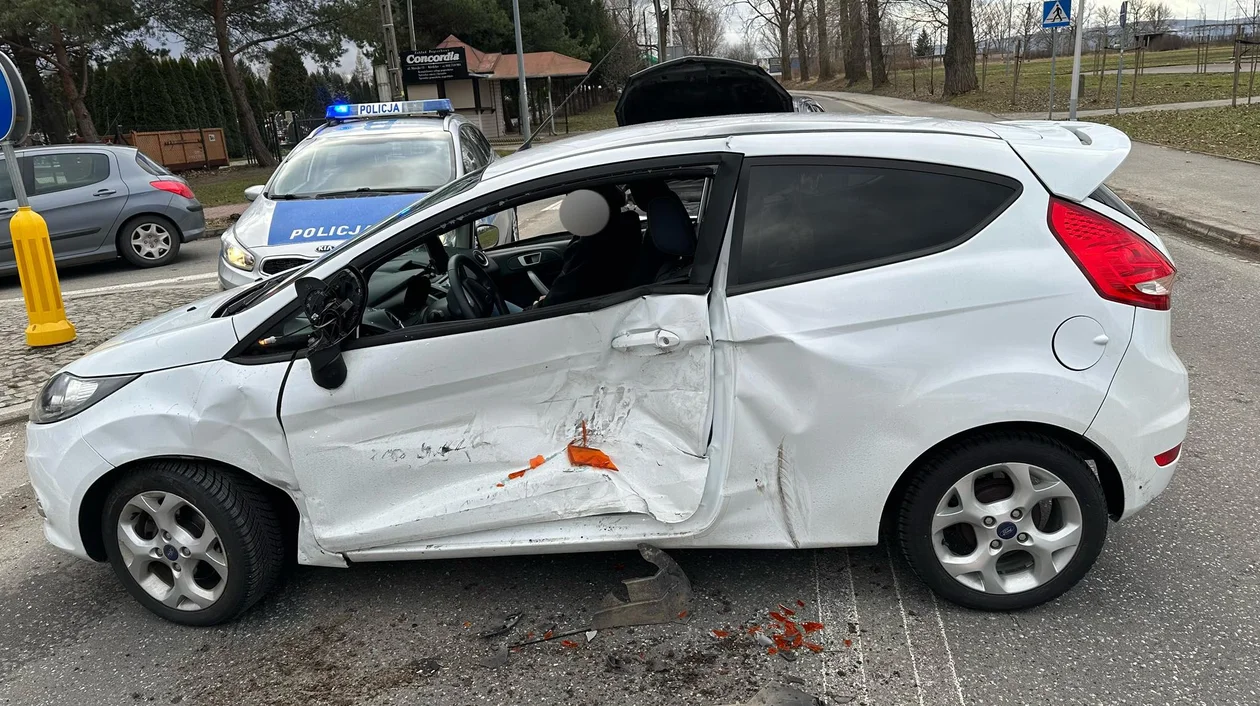 Kłodzko. Kolizja na skrzyżowaniu Objazdowej i Zajęczej [zdjęcia]