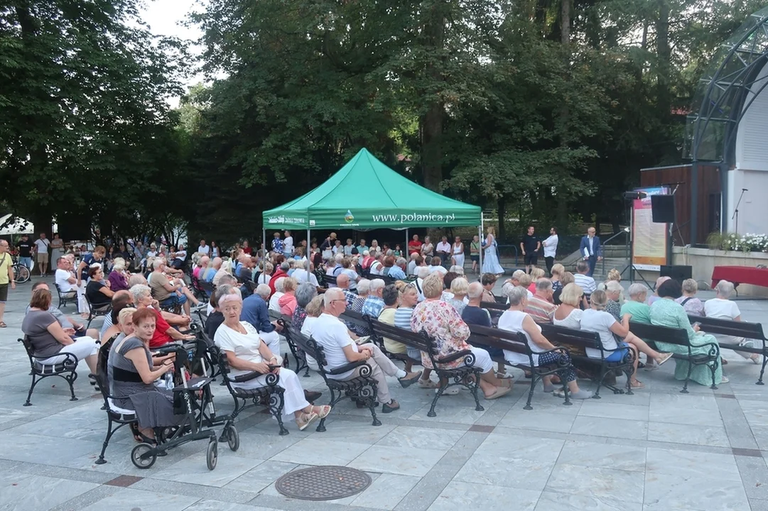 Publika czeka na wspaniały koncert