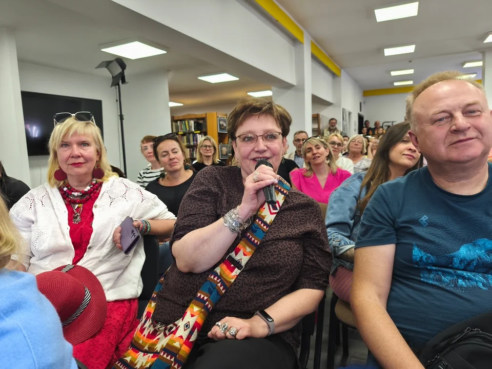 Inauguracja Festiwalu Dzieje Się w Nowej Rudzie. Marek Margielewski, prof. Jan Miodek i Sigit Band w MBP [galeria]