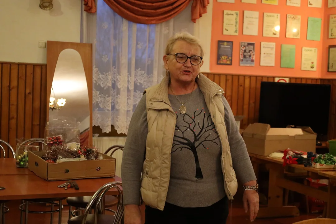 Gmina Szczytna. Warsztaty "Ozdoby Bożonarodzeniowe" w Wolanach [galeria]