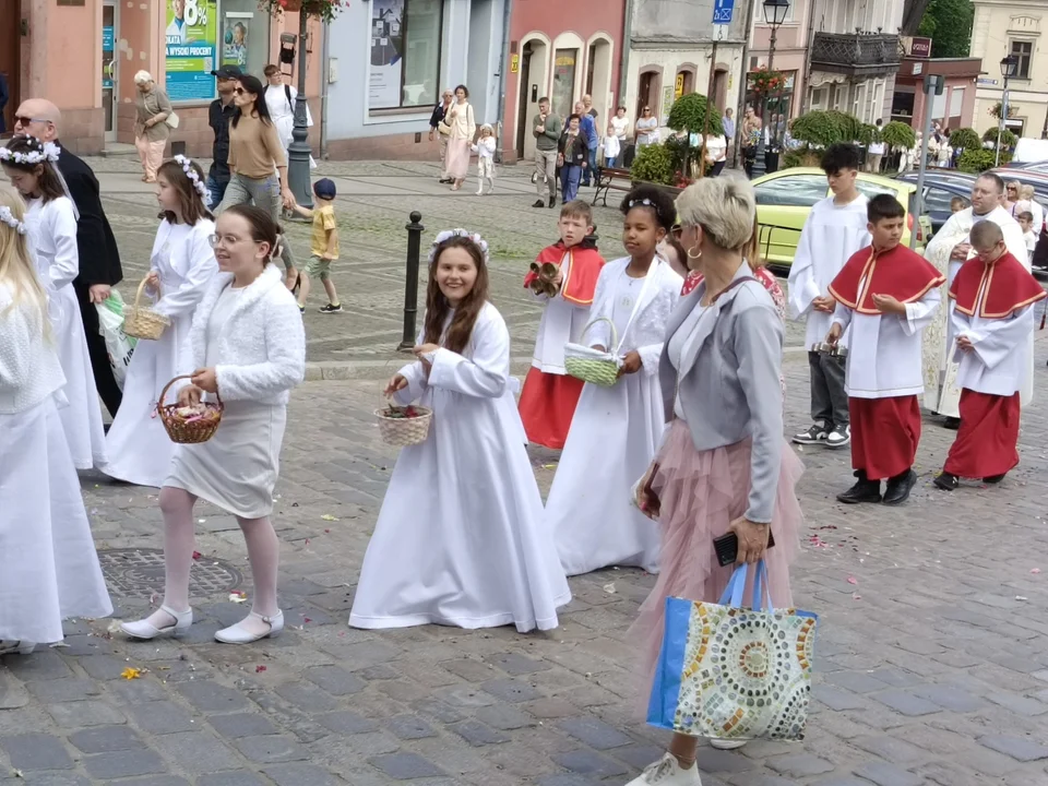 Boże Ciało w Nowej Rudzie. Ulicami przeszła uroczysta procesja [galeria]