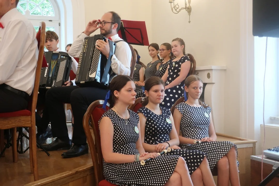 Duszniki-Zdrój. Cudowny koncert muzyki filmowej (i nie tylko) na deskach Teatru Zdrojowego.