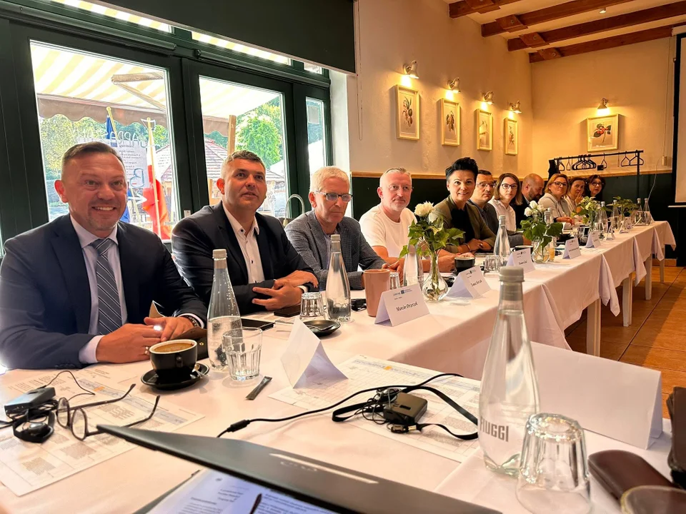 Nowa Ruda. Burmistrz na kolejnym posiedzeniu Euroregionalnego Komitetu Sterującego oraz Rady Euroregionu Glacensis [zdjęcia]