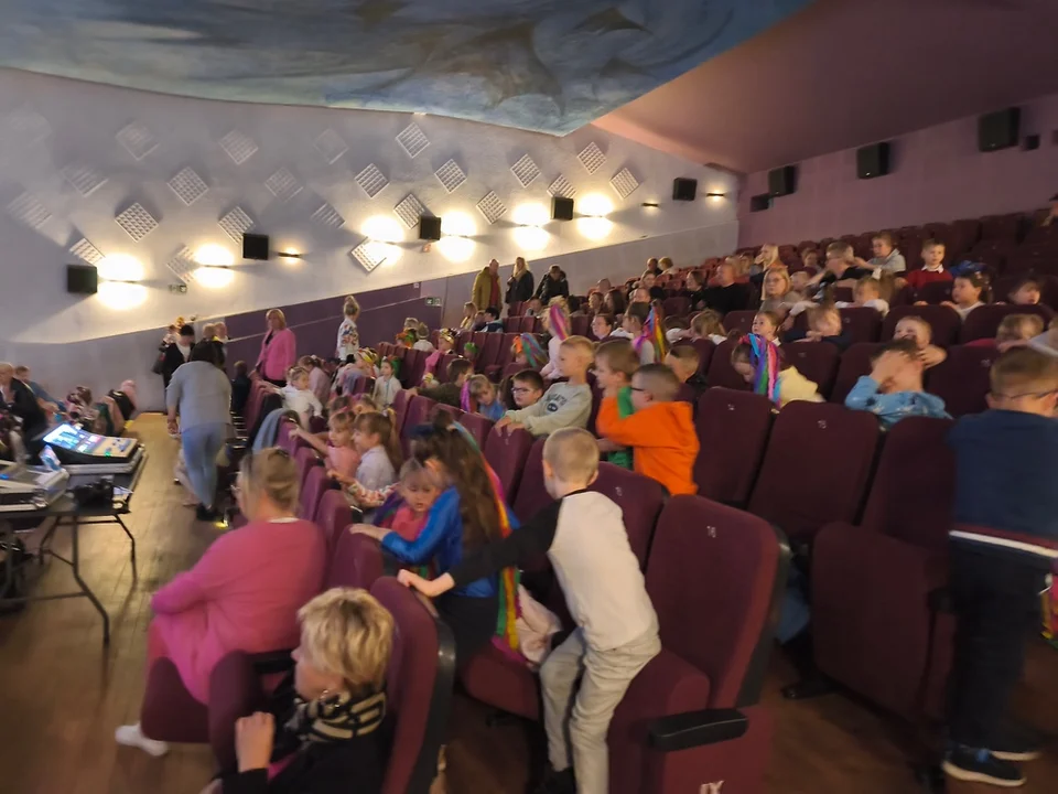 Nowa Ruda. Kolorowy Festiwal Piosenki Przedszkolnej w Miejskim Ośrodku Kultury [galeria]