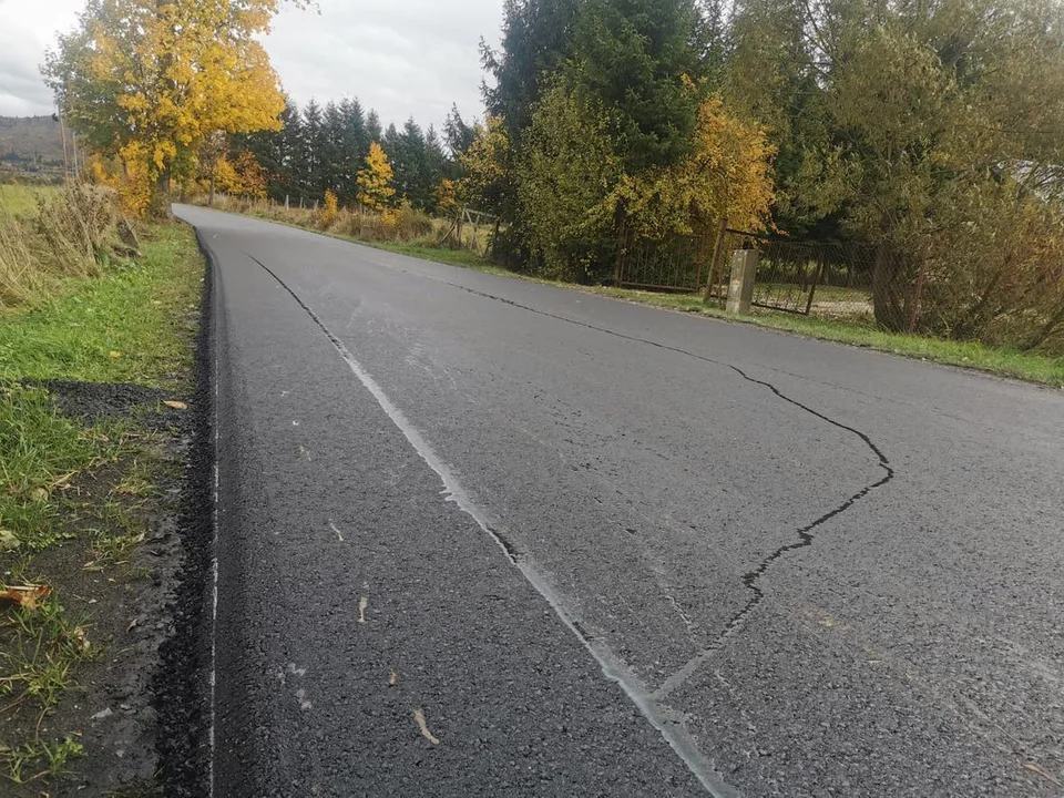 Końcowe prace na drodze powiatowej na odcinku od Międzylesia do Dolnika