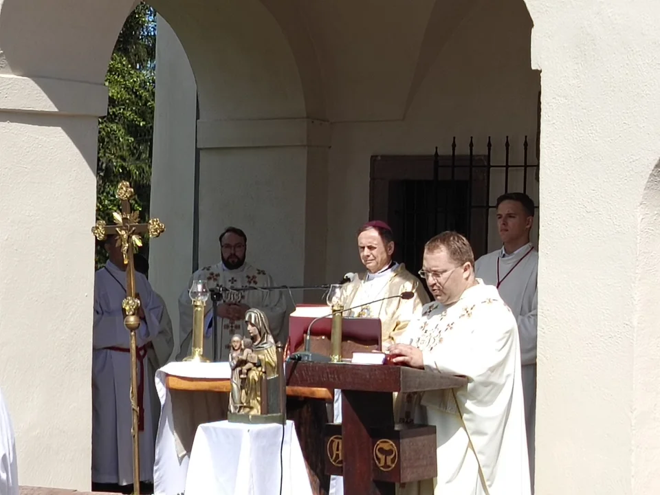 Niedzielne uroczystości odpustowe i piknik na Górze Świętej Anny w Nowej Rudzie [galeria] - Zdjęcie główne