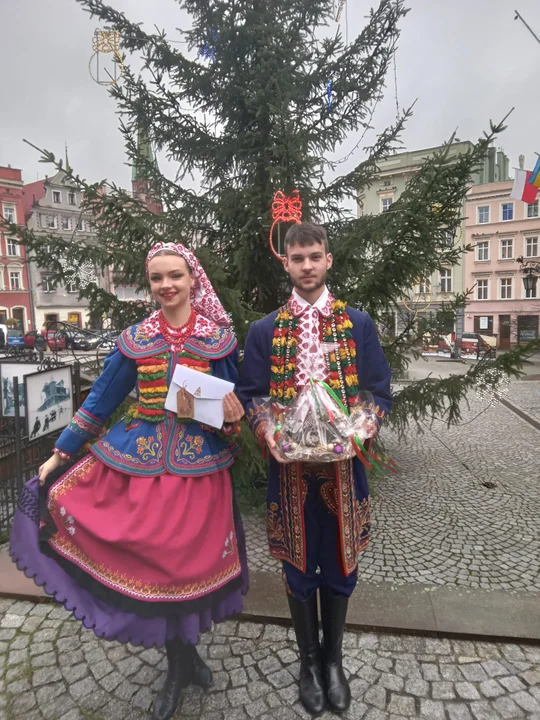 Z życzeniami świątecznymi od Zespołu Pieśni i Tańca Nowa Ruda