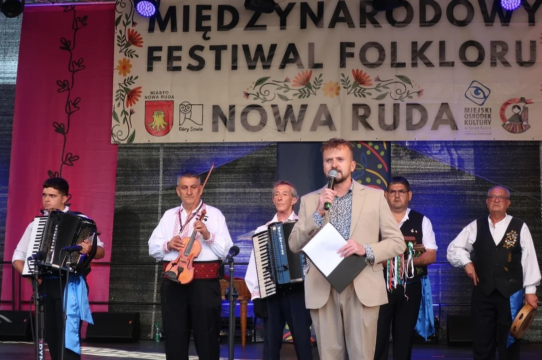 Nowa Ruda. Finał 30. Międzynarodowego Festiwalu Folkloru