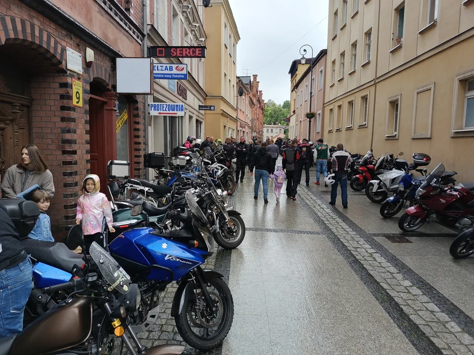 Rozpoczęcie sezonu motocyklowego i duża impreza w noworudzkim Rynku [galeria] - Zdjęcie główne