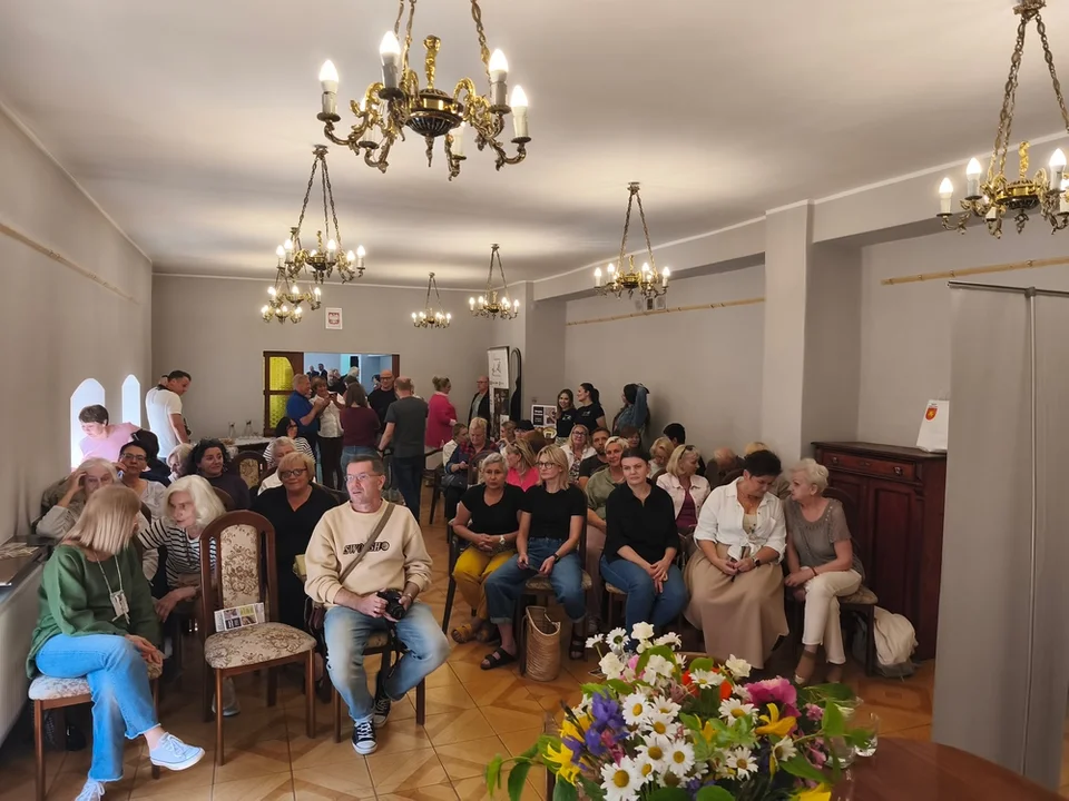 Inauguracja Festiwalu Dzieje Się w Nowej Rudzie. Marek Margielewski, prof. Jan Miodek i Sigit Band w MBP [galeria]