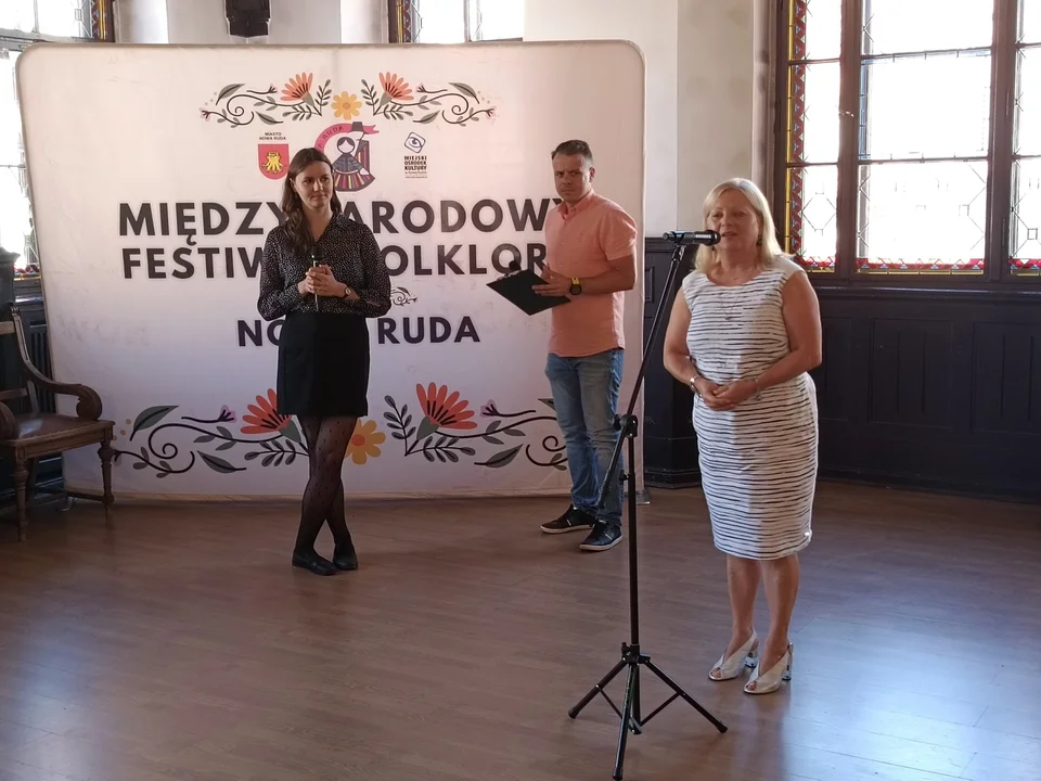 Nowa Ruda. Rozpoczął się Międzynarodowy Festiwal Folkloru [galeria]