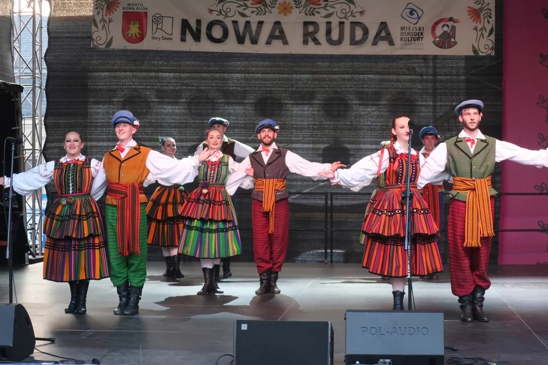 Nowa Ruda. Rozpoczął się Międzynarodowy Festiwal Folkloru [galeria]