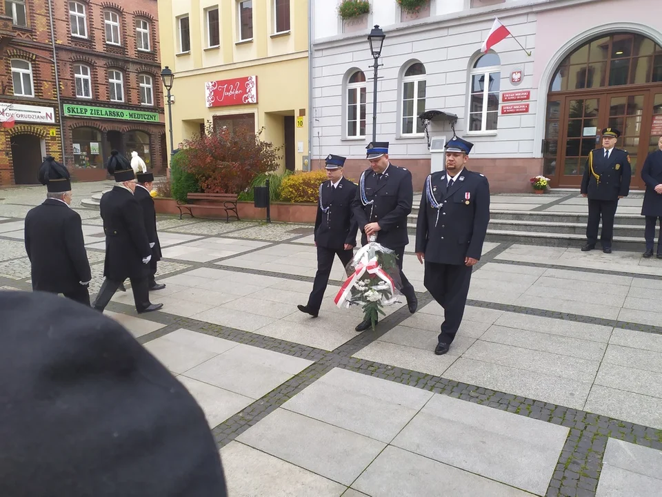 Obchody Święta Niepodległości w noworudzkim rynku