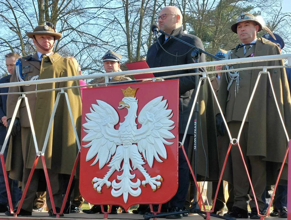 Kłodzko. W koszarach 22. Batalionu Piechoty Górskiej odbyła się uroczystość przyjęcia dowództwa jednostki