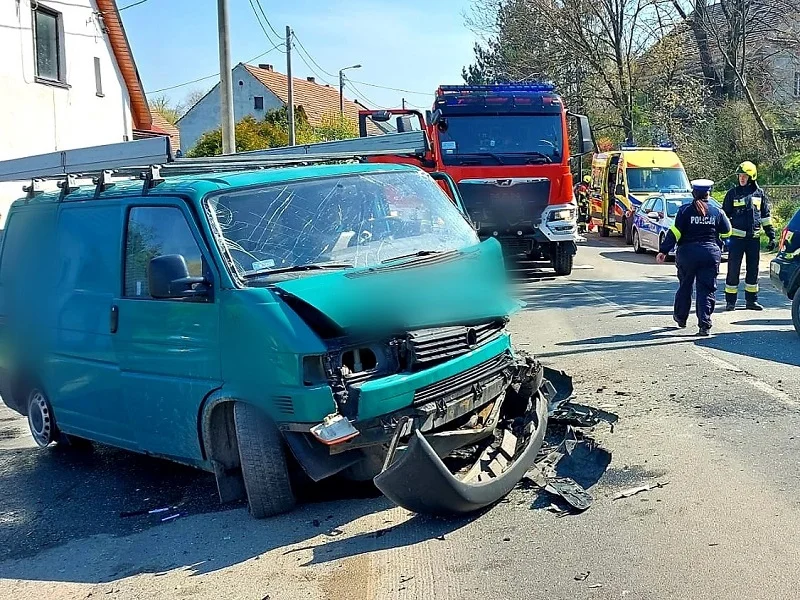 Czołowe zderzenie z Stoszowicach