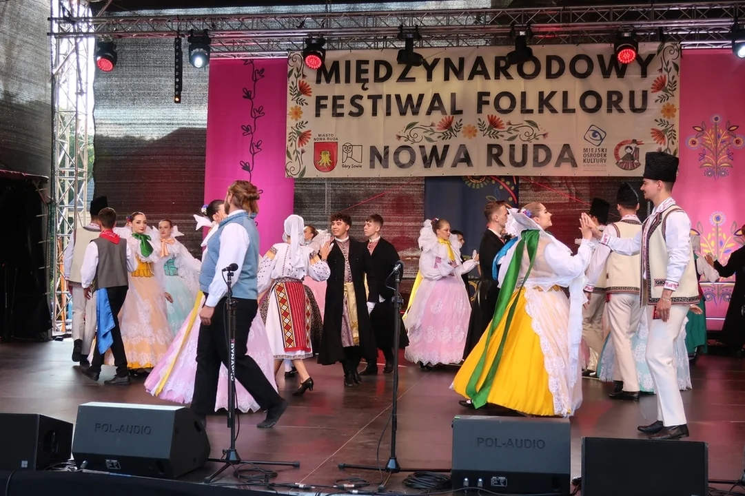 Nowa Ruda. Finał 30. Międzynarodowego Festiwalu Folkloru