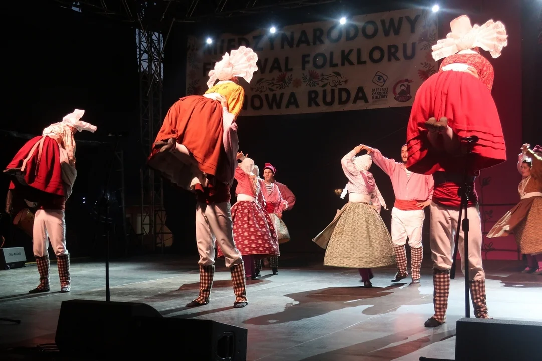 Nowa Ruda. Rozpoczął się Międzynarodowy Festiwal Folkloru [galeria]