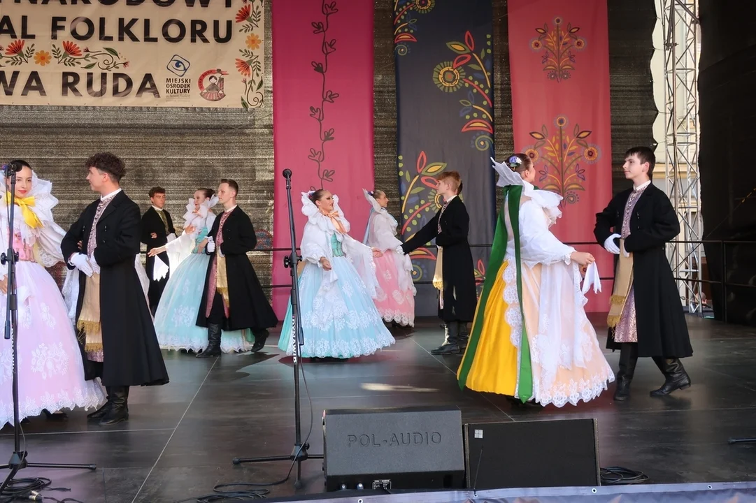 Nowa Ruda. Rozpoczął się Międzynarodowy Festiwal Folkloru [galeria]