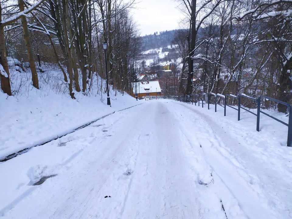 Koniec prac na ulicach Kościelnej i Martwej w Nowej Rudzie. Kiedy nimi przejedziemy?