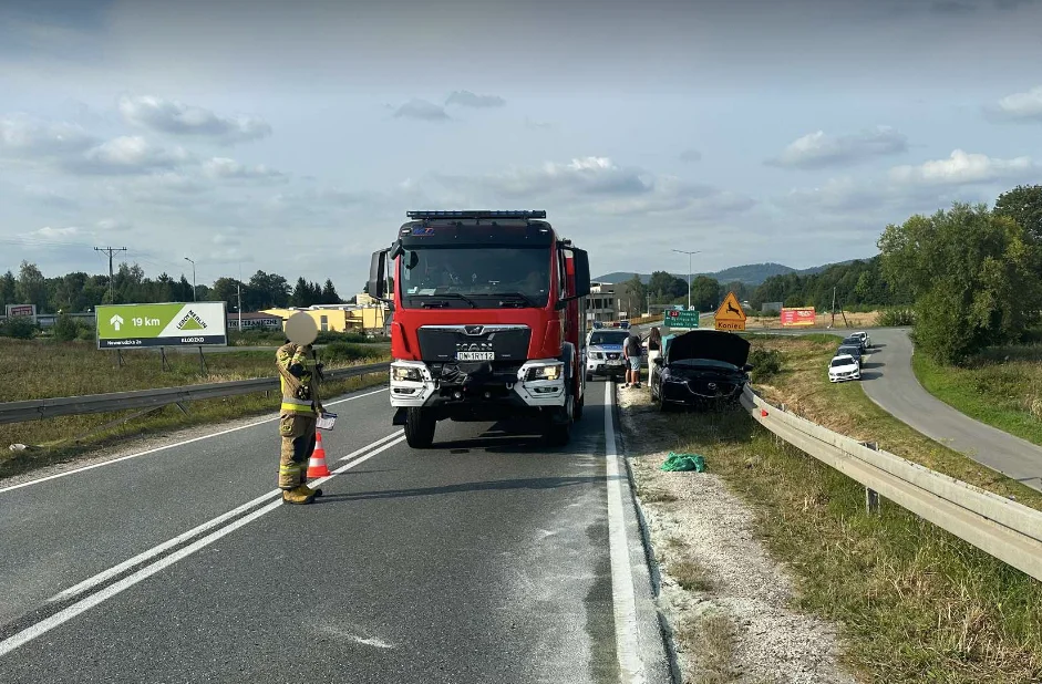 Bystrzyca Kłodzka. Zderzenie trzech samochodów - Zdjęcie główne