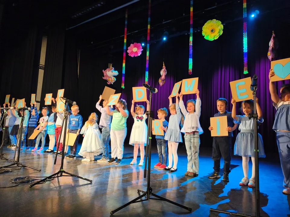 Nowa Ruda. Kolorowy Festiwal Piosenki Przedszkolnej w Miejskim Ośrodku Kultury [galeria]
